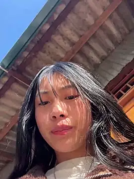 EmLy02 online show from 02.26.26