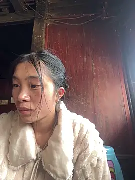 EmLy02 online show from 03.19.26