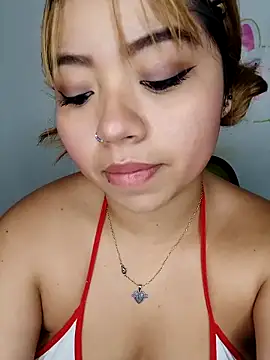 Emily  Hott online show from 04.05.26