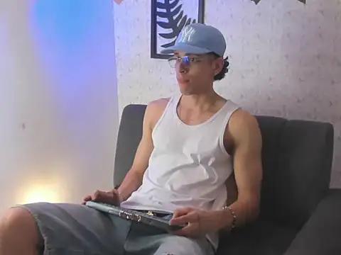 nicolai drake online show from 10.26.25