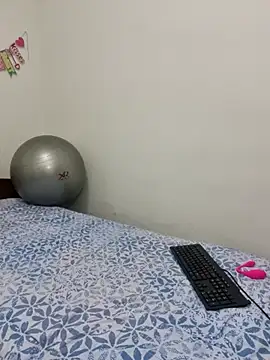 Nina vallon online show from 10.04.25