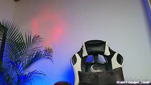 Snapshot of georgino_cavalli chatting on 10.04.25 georgino cavalli online show from 10.04.25