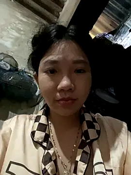 Miumieu online show from 10.02.25