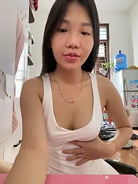 Miumieu online show from 10.12.25