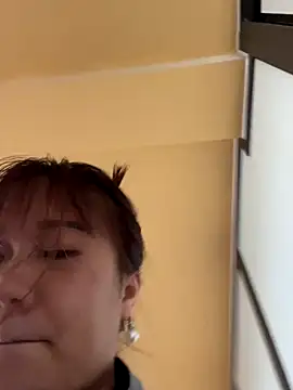 qinejr37 online show from 09.27.25