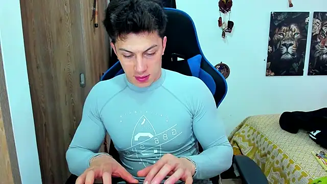 Snapshot of javiersexymann chatting on 12.19.24 javiersexymann online show from 12.19.24