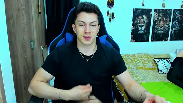 Snapshot of javiersexymann chatting on 01.05.25 javiersexymann online show from 01.05.25