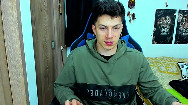 Snapshot of javiersexymann chatting on 01.05.25 javiersexymann online show from 01.05.25