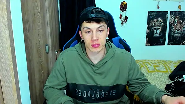 Snapshot of javiersexymann chatting on 01.13.25 javiersexymann online show from 01.13.25