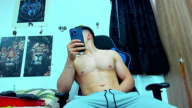 Snapshot of javiersexymann chatting on 03.14.25 javiersexymann online show from 03.14.25