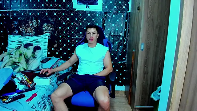 Snapshot of javiersexymann chatting on 12.05.25 javiersexymann online show from 12.05.25