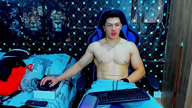 Snapshot of javiersexymann chatting on 12.20.25 javiersexymann online show from 12.20.25