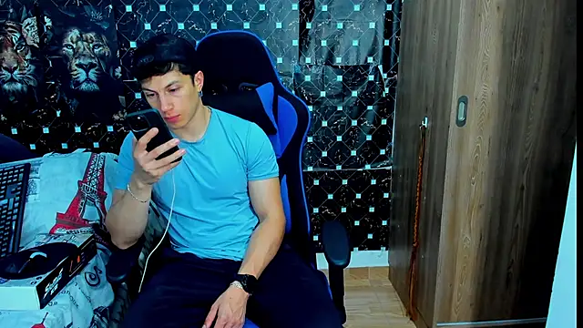 Snapshot of javiersexymann chatting on 01.09.26 javiersexymann online show from 01.09.26