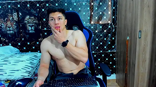 Snapshot of javiersexymann chatting on 02.12.26 javiersexymann online show from 02.12.26