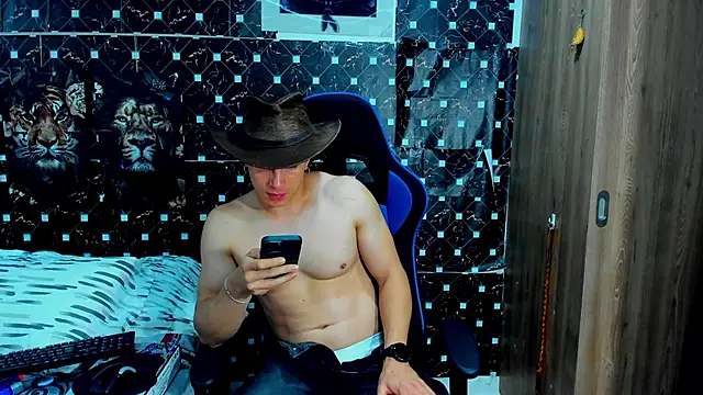 Snapshot of javiersexymann chatting on 02.17.26 javiersexymann online show from 02.17.26