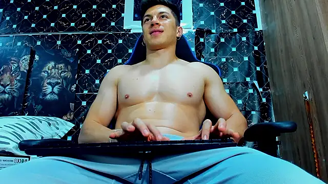 Snapshot of javiersexymann chatting on 02.18.26 javiersexymann online show from 02.18.26