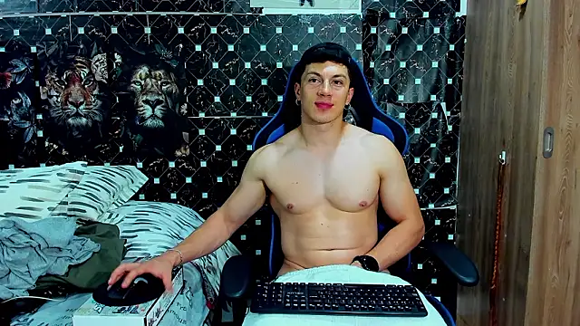 Snapshot of javiersexymann chatting on 02.20.26 javiersexymann online show from 02.20.26