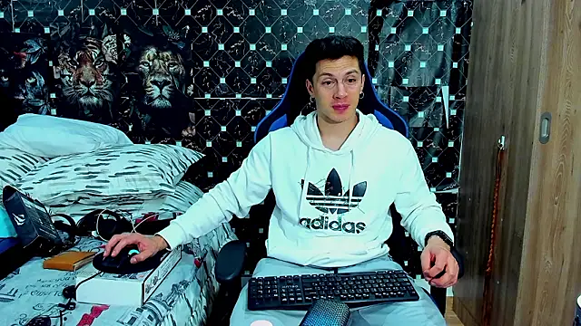 Snapshot of javiersexymann chatting on 02.25.26 javiersexymann online show from 02.25.26