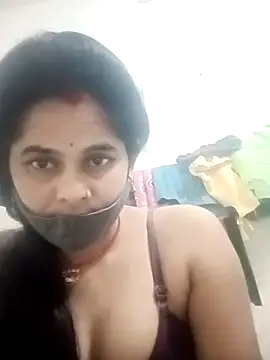 JULEE-740 online show from 10.17.25