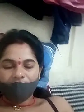 JULEE-740 online show from 10.18.25