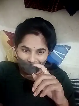 JULEE-740 online show from 10.28.25