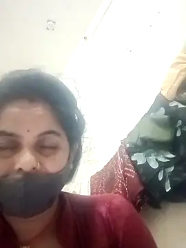 JULEE-740 online show from 10.31.25