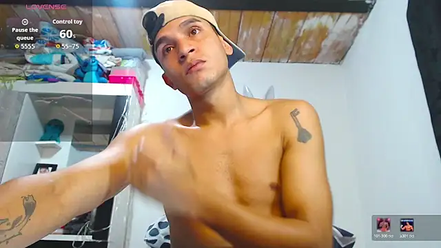 Snapshot of Angel_latinboy chatting on 02.07.26 Angel latinboy online show from 02.07.26