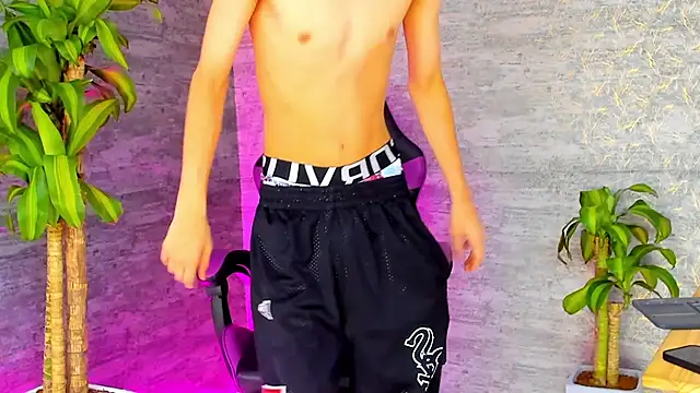 Snapshot of ArthurCox chatting on 09.09.25 ArthurCox online show from 09.09.25