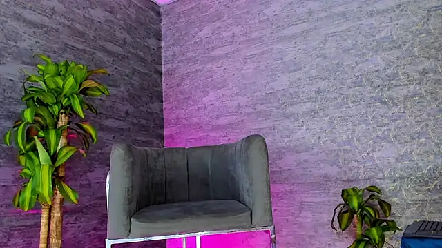 Snapshot of ArthurCox chatting on 09.12.25 ArthurCox online show from 09.12.25