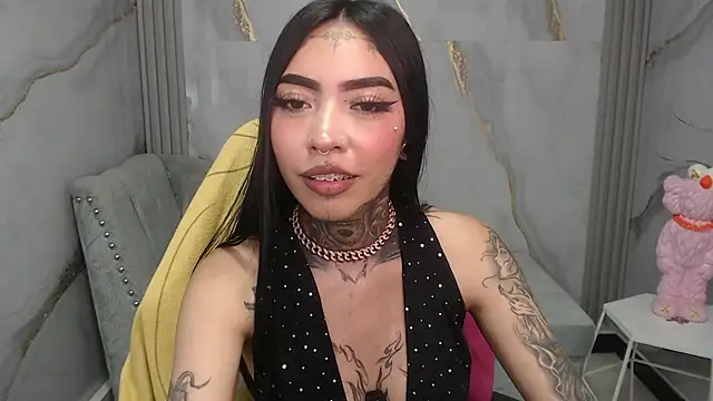 Ashley Blum v online show from 11.17.25