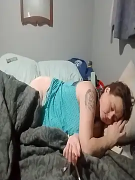 Snapshot of Dick2long87 chatting on 12.02.25 Dick2long87 online show from 12.02.25