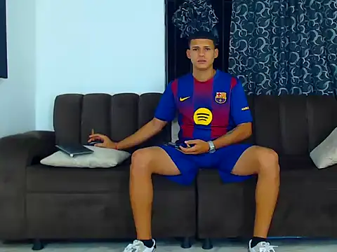 Snapshot of jefferson_exotic21 chatting on 11.25.25 jefferson exotic21 online show from 11.25.25