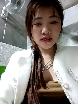 Snapshot of adbosa_00 chatting on 11.22.25 adbosa 00 online show from 11.22.25