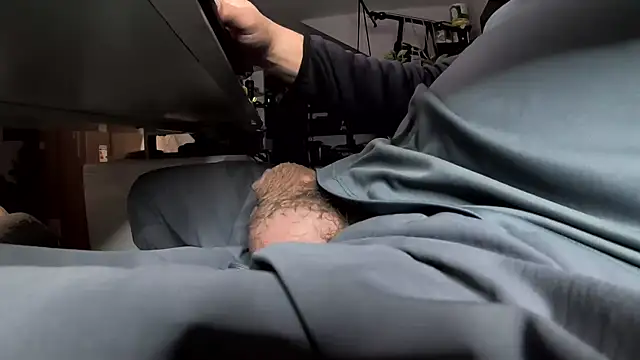 hornysmallcockgermany online show from 11.04.25