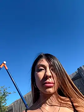 Snapshot of bbgurlnickii chatting on 11.11.25 bbgurlnickii online show from 11.11.25