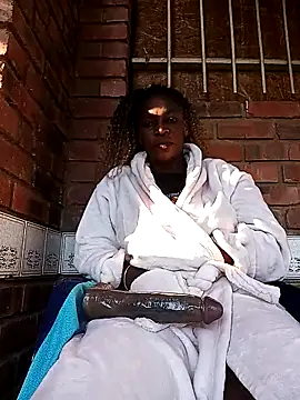 Snapshot of MatureGoddess_ chatting on 04.02.26 MatureGoddess online show from 04.02.26