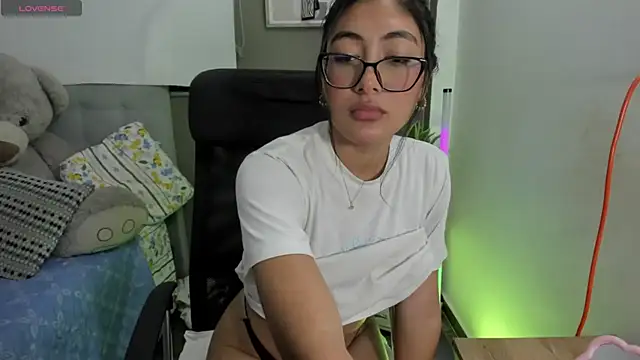 Allison 19   online show from 11.17.25