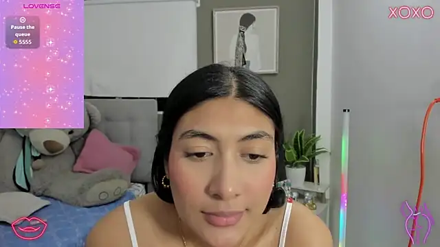 Allison 19   online show from 12.17.25