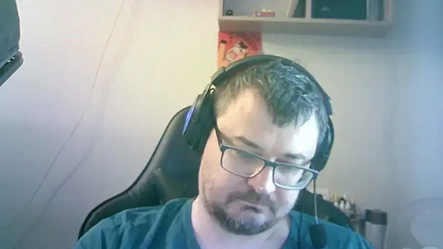 Snapshot of SirAbuser chatting on 06.17.26 SirAbuser online show from 06.17.26