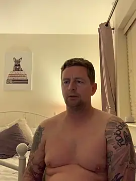 Snapshot of Crusher19830 chatting on 10.28.25 Crusher19830 online show from 10.28.25