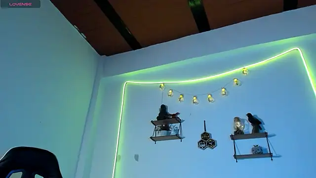 77Neferkitty77 online show from 10.13.25