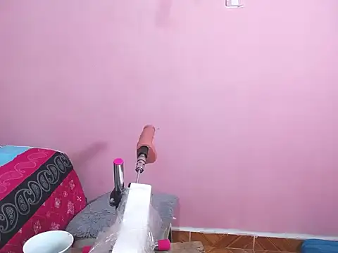 Snapshot of cucha_sexy_hard_69 chatting on 11.15.25 cucha sexy hard 69 online show from 11.15.25