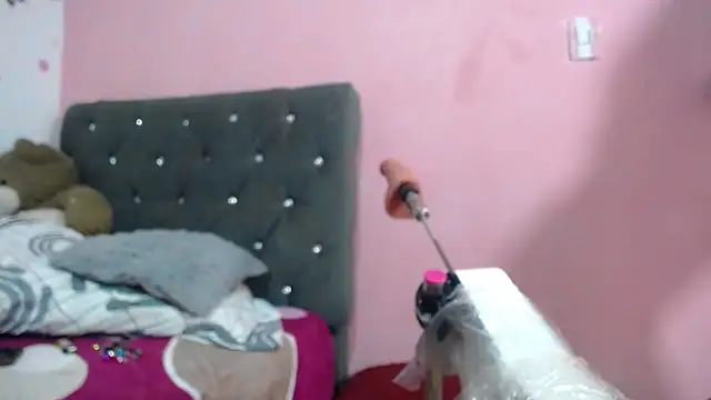 Snapshot of cucha_sexy_hard_69 chatting on 11.24.25 cucha sexy hard 69 online show from 11.24.25