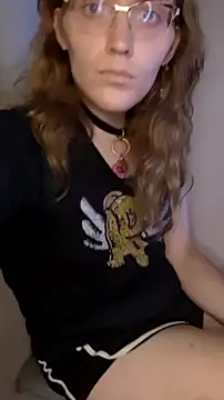 Snapshot of BlondeyMiyMiy chatting on 10.09.25 BlondeyMiyMiy online show from 10.09.25