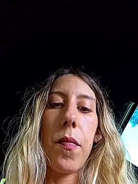 Snapshot of PetiteSecrets chatting on 10.03.25 PetiteSecrets online show from 10.03.25