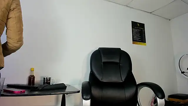 Aisha hotts777 online show from 11.29.25