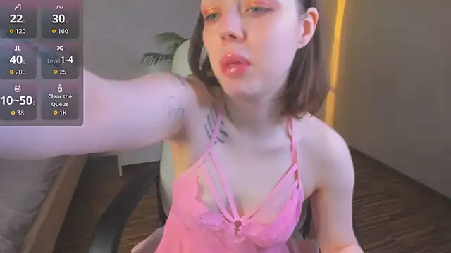 Snapshot of Lunar_Lily chatting on 04.12.26 Lunar Lily online show from 04.12.26