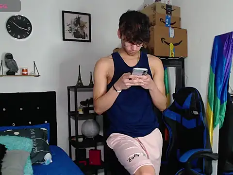 Snapshot of Gael_Jones chatting on 09.10.25 Gael Jones online show from 09.10.25