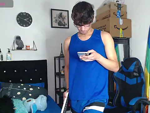 Snapshot of Gael_Jones chatting on 09.11.25 Gael Jones online show from 09.11.25