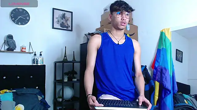 Snapshot of Gael_Jones chatting on 09.28.25 Gael Jones online show from 09.28.25